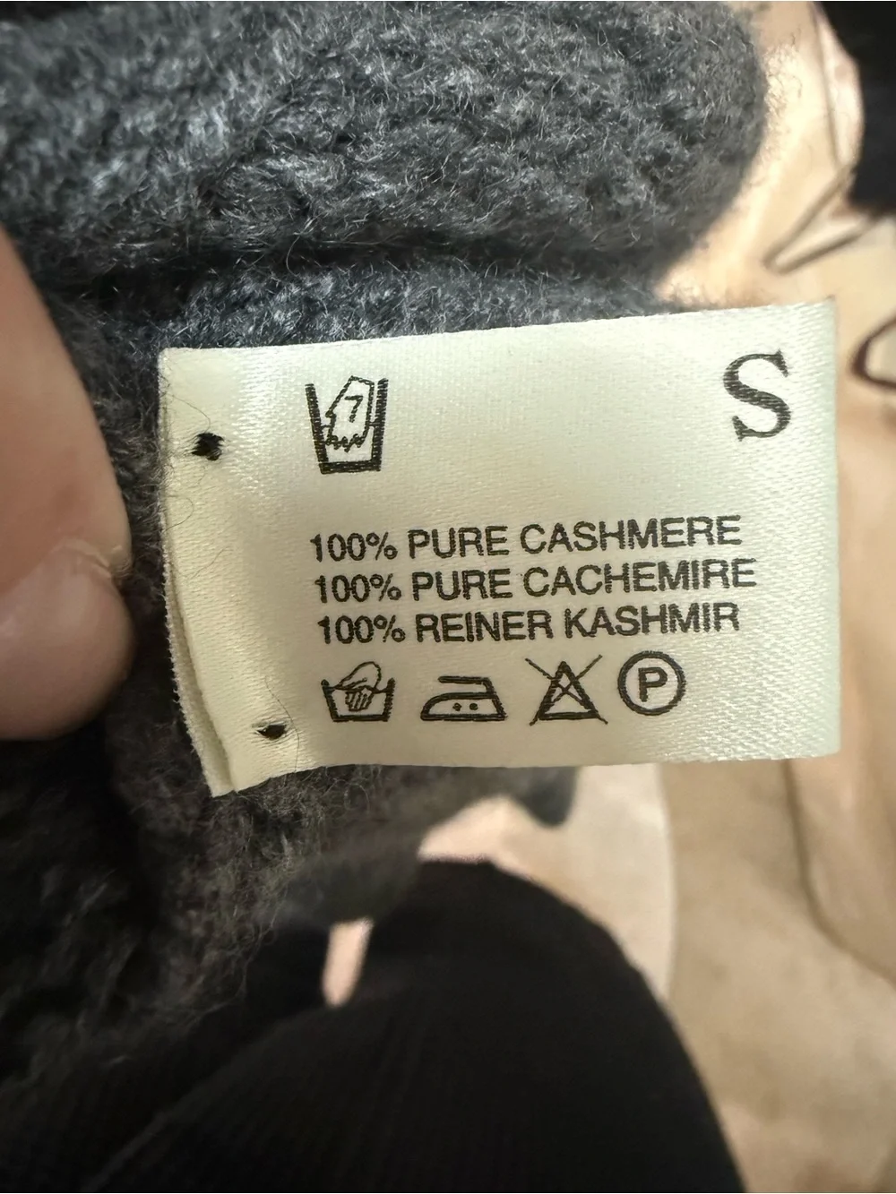 Bergdorf Goodman 100% Cashmere Cable Knit Cardigan Sweater Gray‎ Small